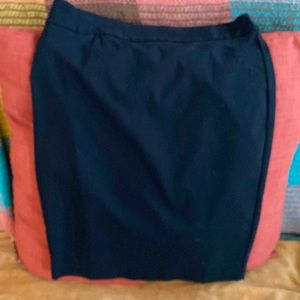 Jones & Co black pencil mid length skirt sz 4